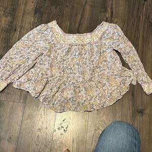 American Eagle Floral Peplum top size s fits like M